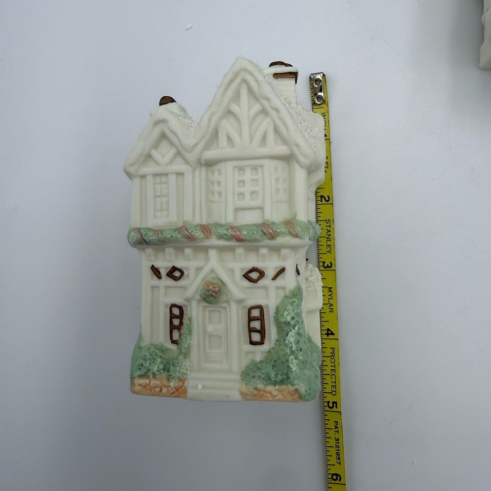 Vtg Carlton Cards Village Houses Figure Holiday Decor Church Cottagecore Cream - Picture 11 of 16